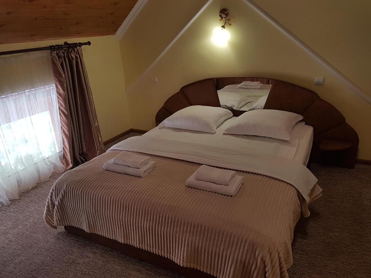 Hotel U Neli à Solochyn Extérieur photo
