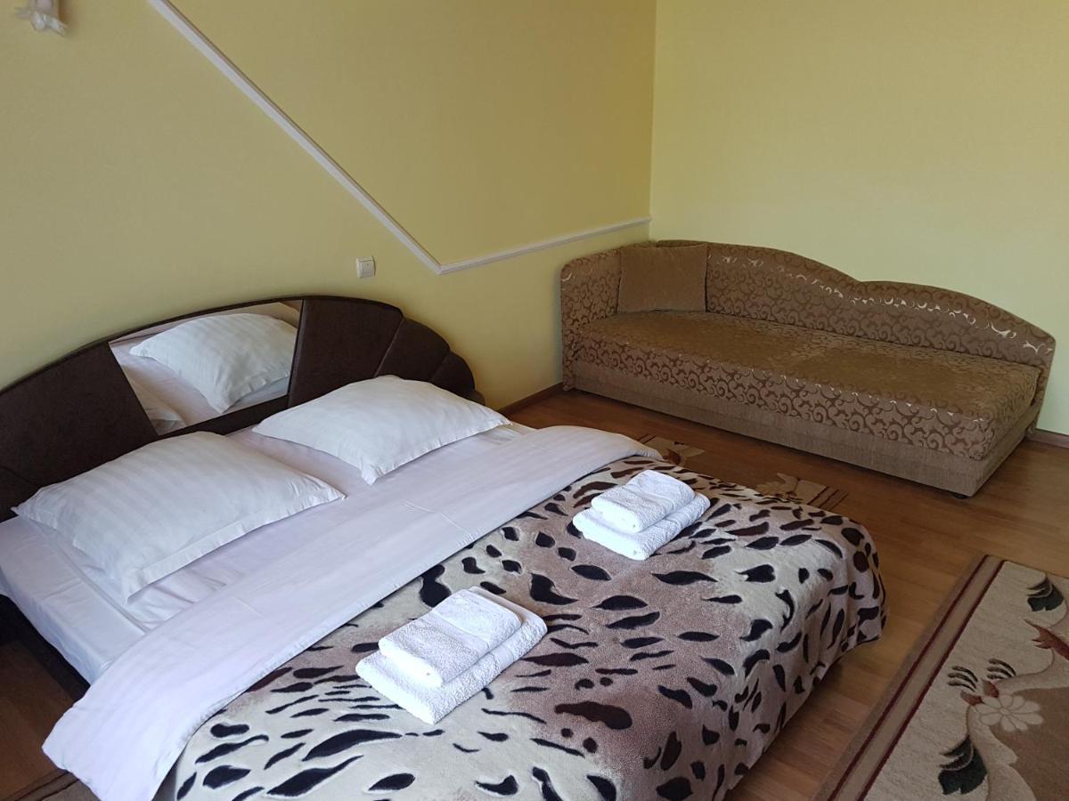 Hotel U Neli à Solochyn Extérieur photo