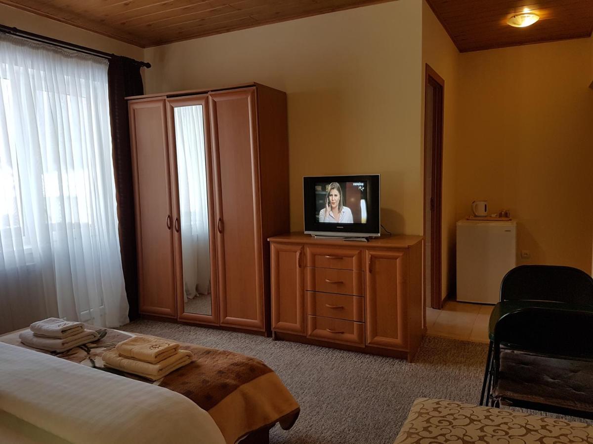 Hotel U Neli à Solochyn Extérieur photo