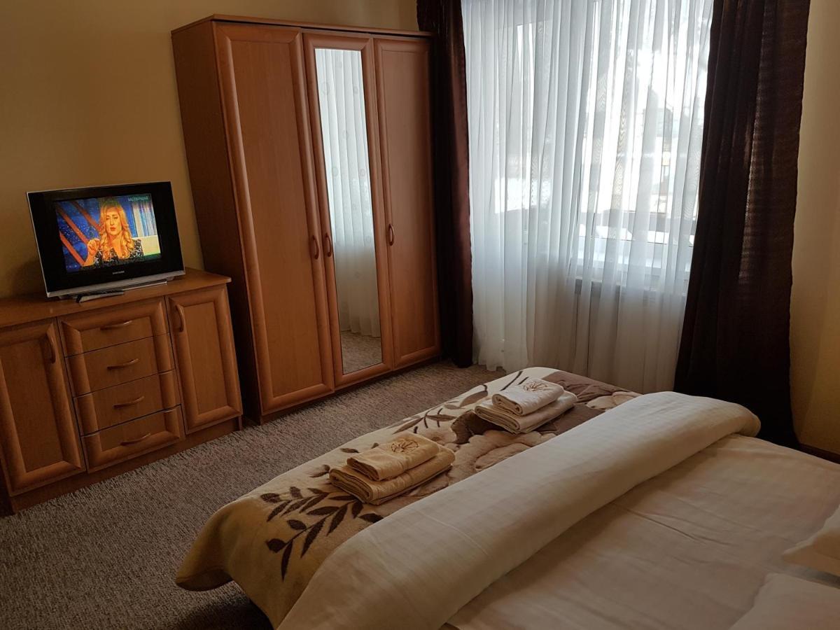 Hotel U Neli à Solochyn Extérieur photo