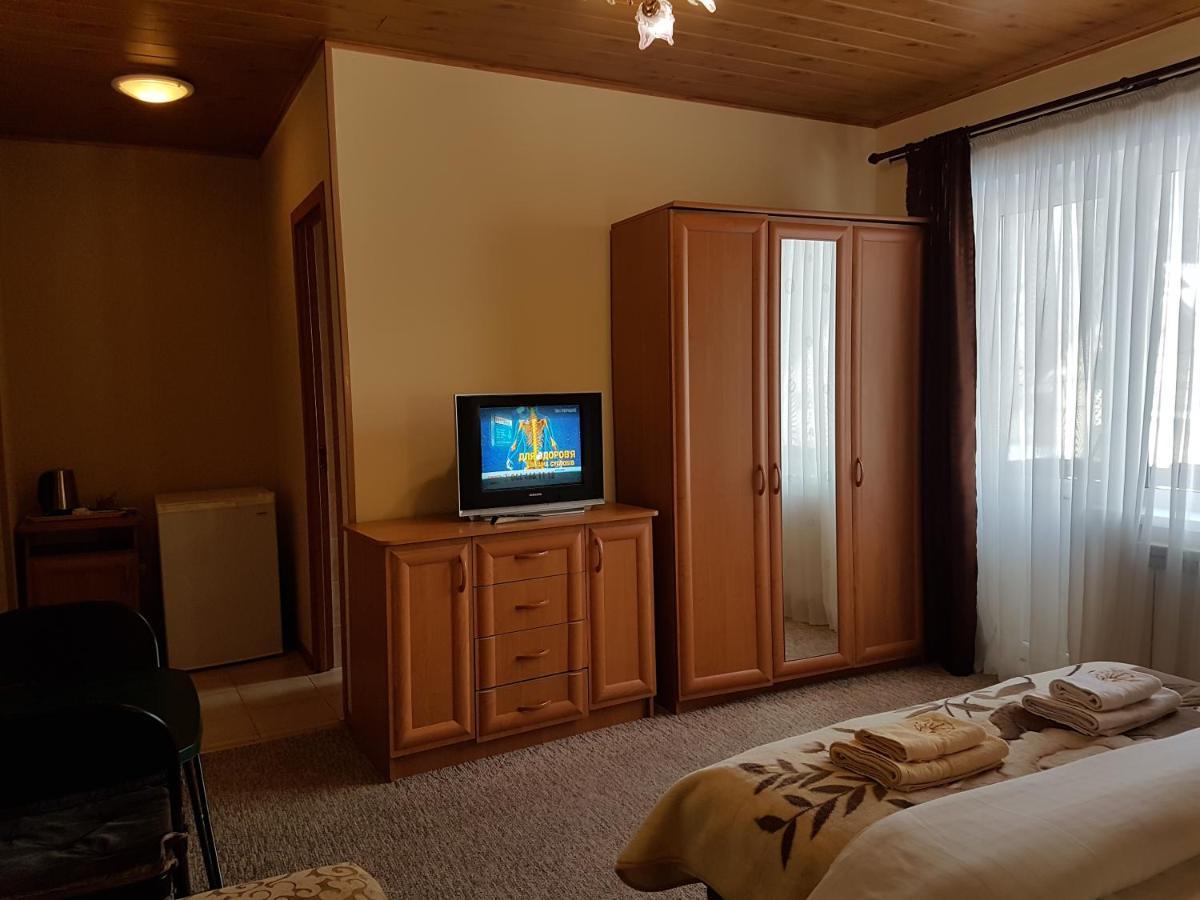 Hotel U Neli à Solochyn Extérieur photo