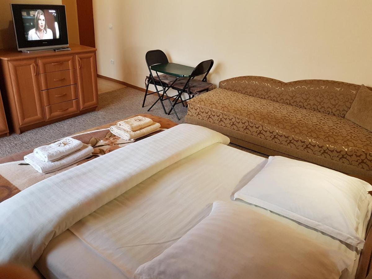 Hotel U Neli à Solochyn Extérieur photo